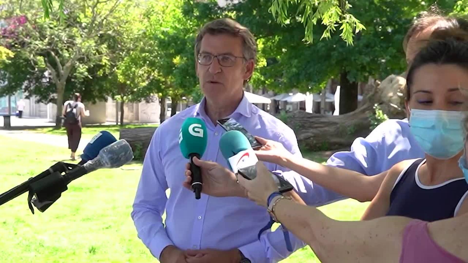 Feijóo destaca que &quot;está disminuyendo la incidencia&quot; del brote de A Mariña