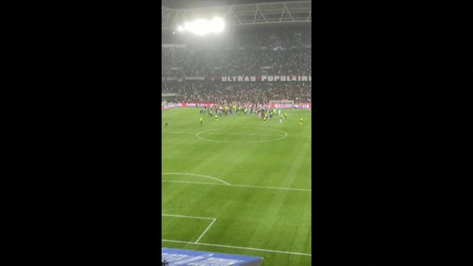 El Niza y el Marsella podrían ser sancionados tras la batalla campal en el Allianz Riviera