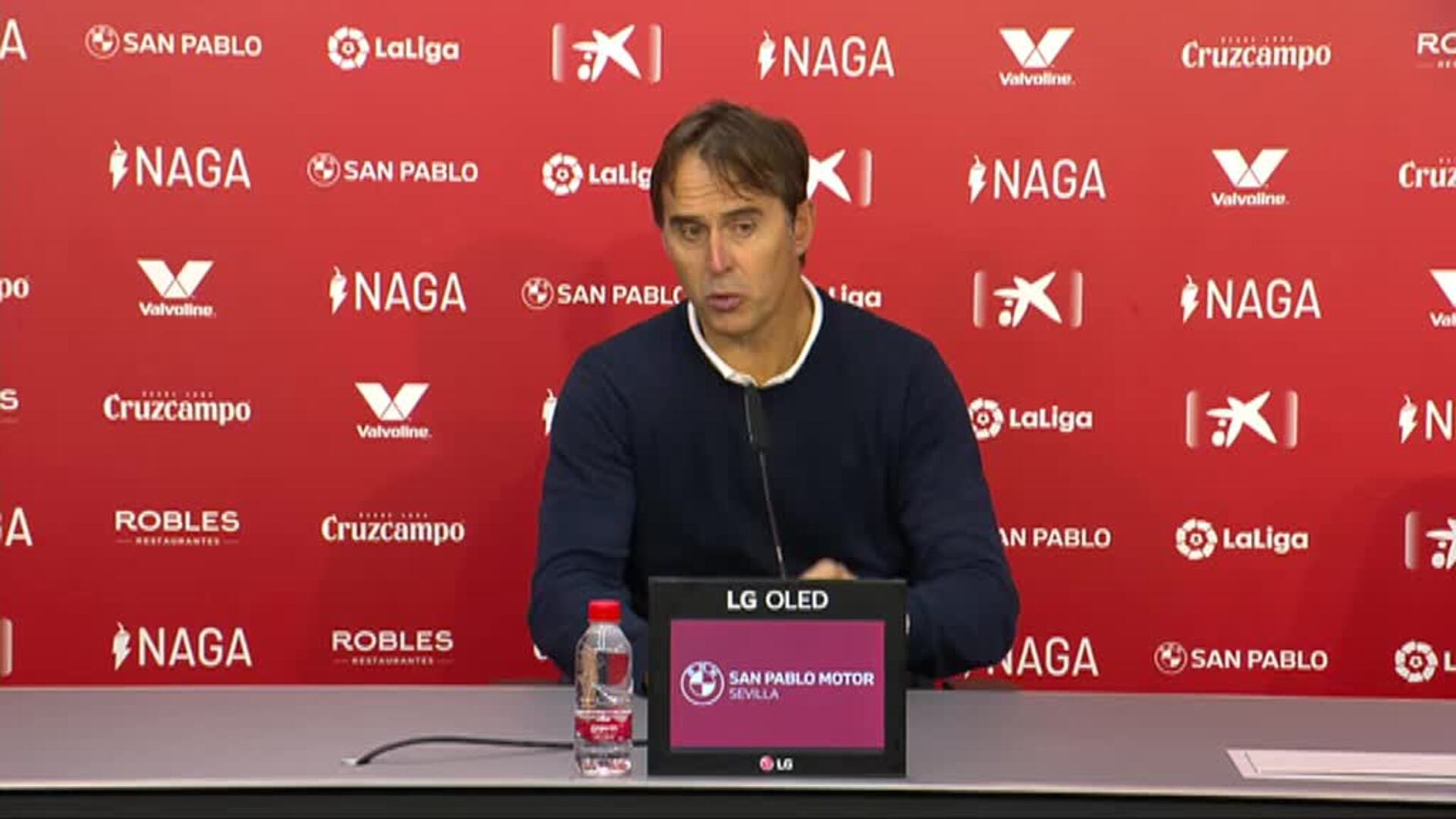 Lopetegui, &quot;bastante enfadado&quot; con el arbitraje del partido Sevilla-Alavés