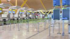 Barajas despierta, pero no se levanta: «Todavía parece un aeropuerto fantasma»