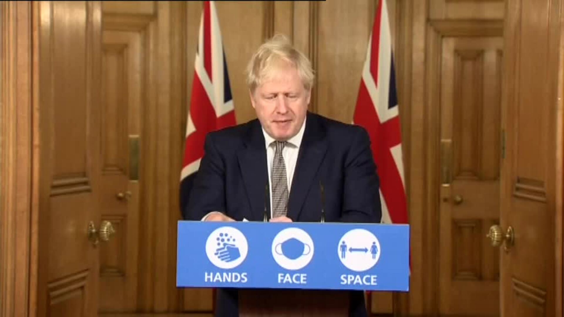 Boris Johnson presenta hoy el plan del confinamiento total en Inglaterra