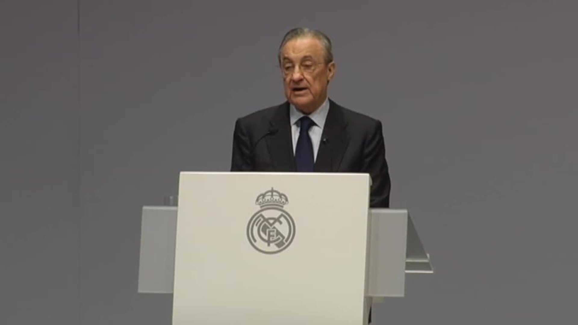 Florentino Pérez asegura que el Real Madrid atraviesa &quot;un proceso de transformación&quot;