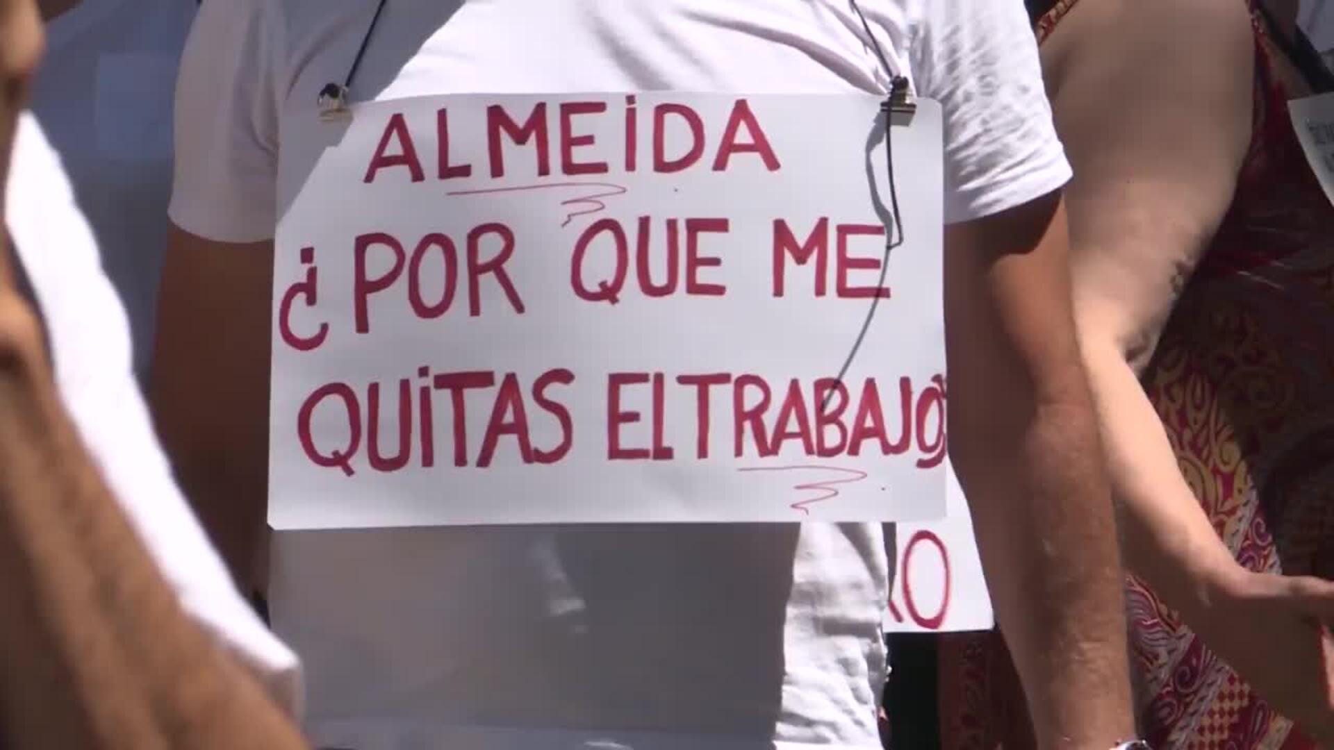 Comerciantes de El Rastro protestan contra &quot;desconsideración&quot; del Ayuntamiento