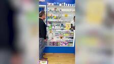 Ecuador controla precios de mascarillas tras alza por la obligación de uso en escuelas
