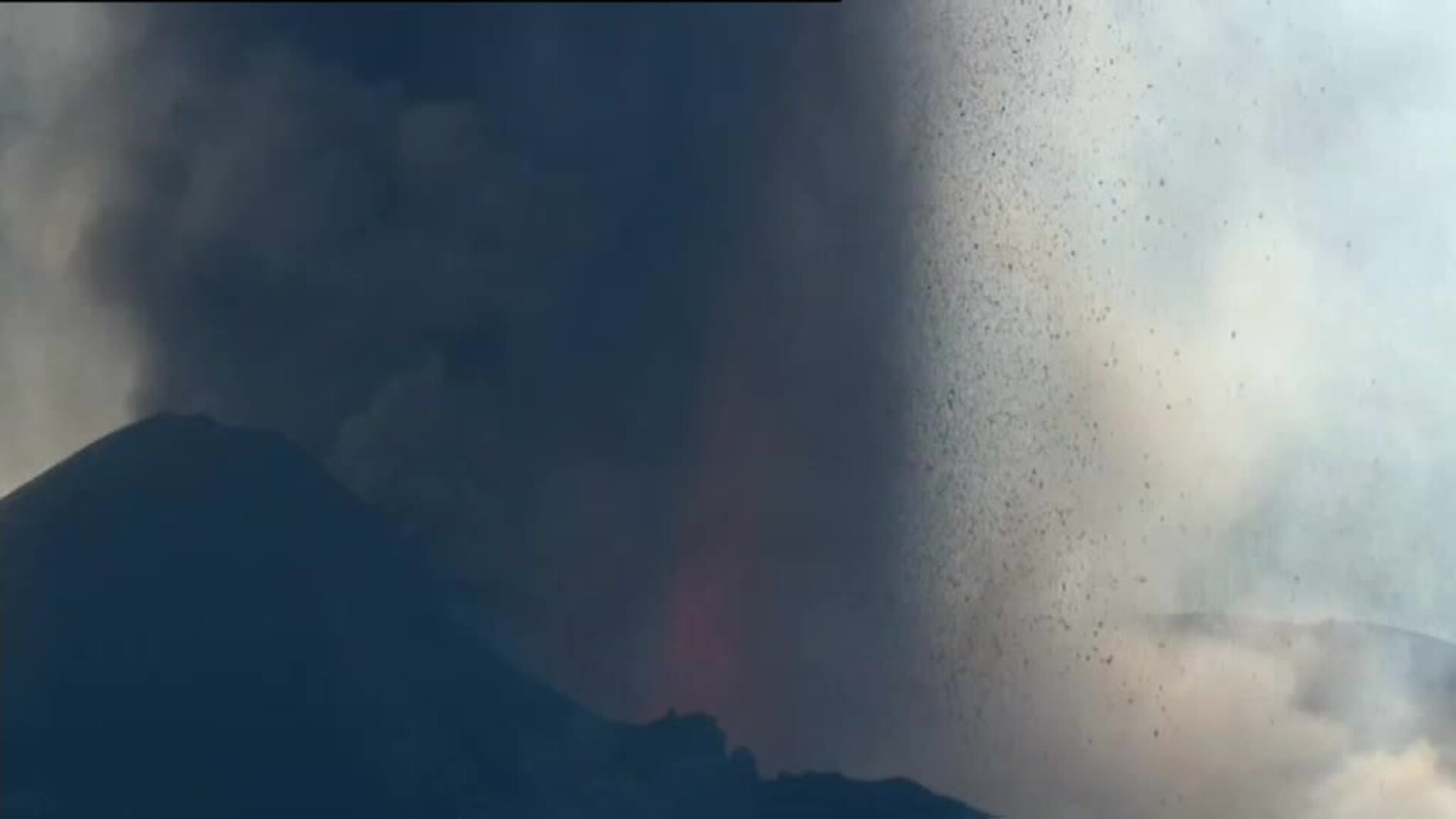 El volcán continúa en fase altamente explosiva