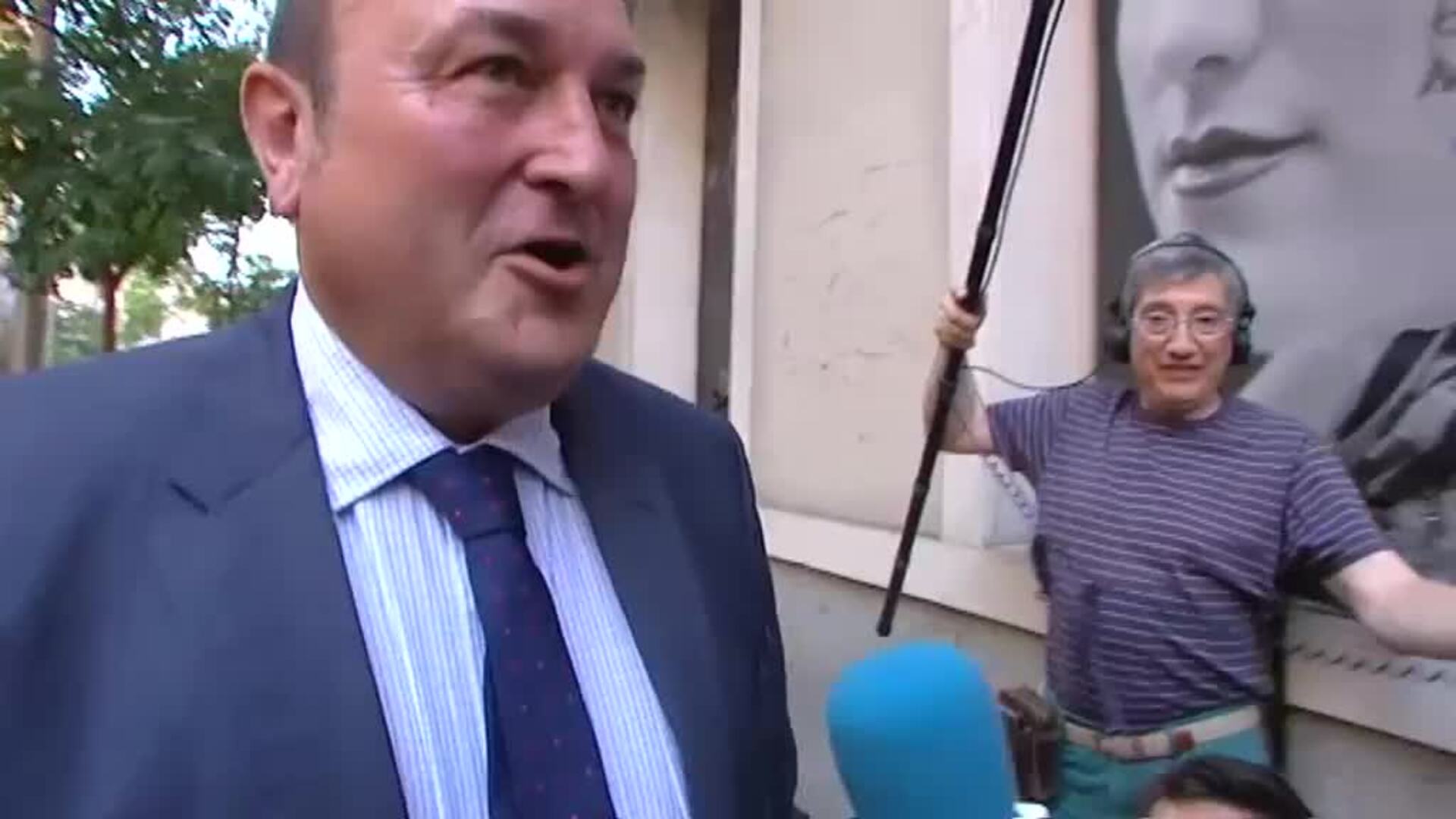 Pedro Sánchez se reúne en Ferraz con Andoni Ortuzar y Aitor Esteban