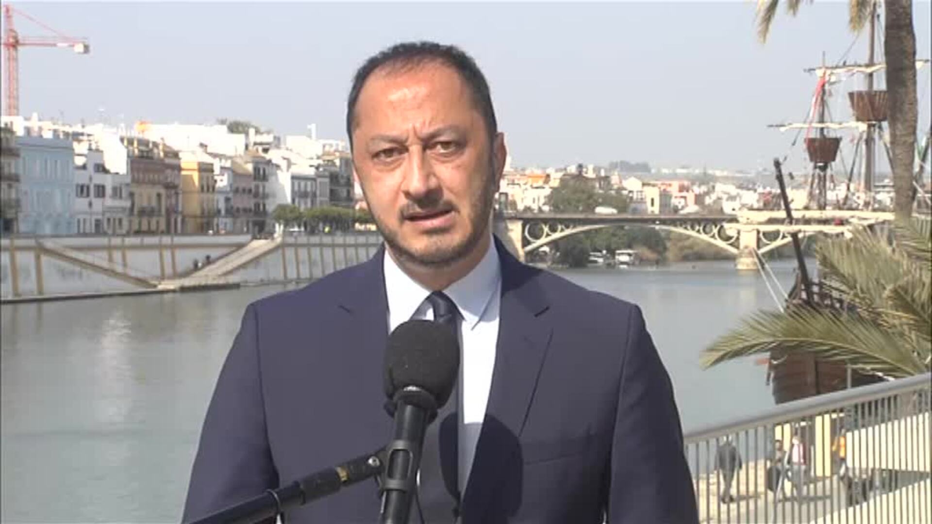 El PSOE considera que &quot;cada vez que Vox aprieta el PP se aflige y se afloja&quot;