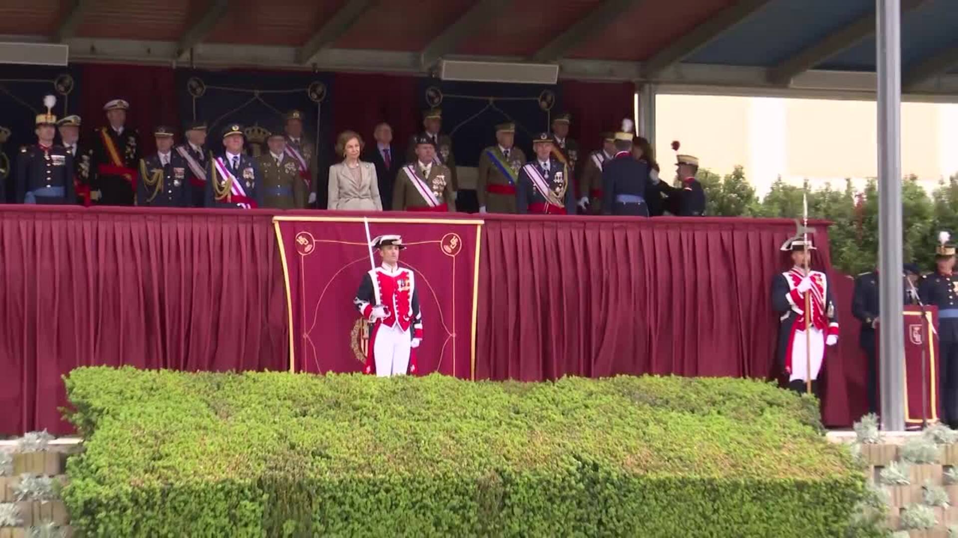 La reina Sofía preside la Jura de Bandera en el cuartel &#039;El Rey&#039; de la Guardia Real