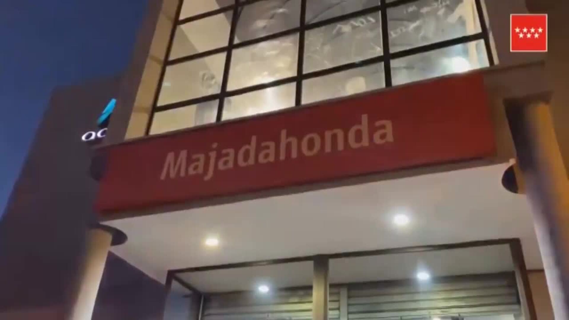 Herida grave una mujer al atraparle una mano la puerta de un Cercanías