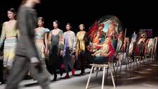 Diseños de Sergey Sysoev brillan en la Semana de la Moda de Moscú