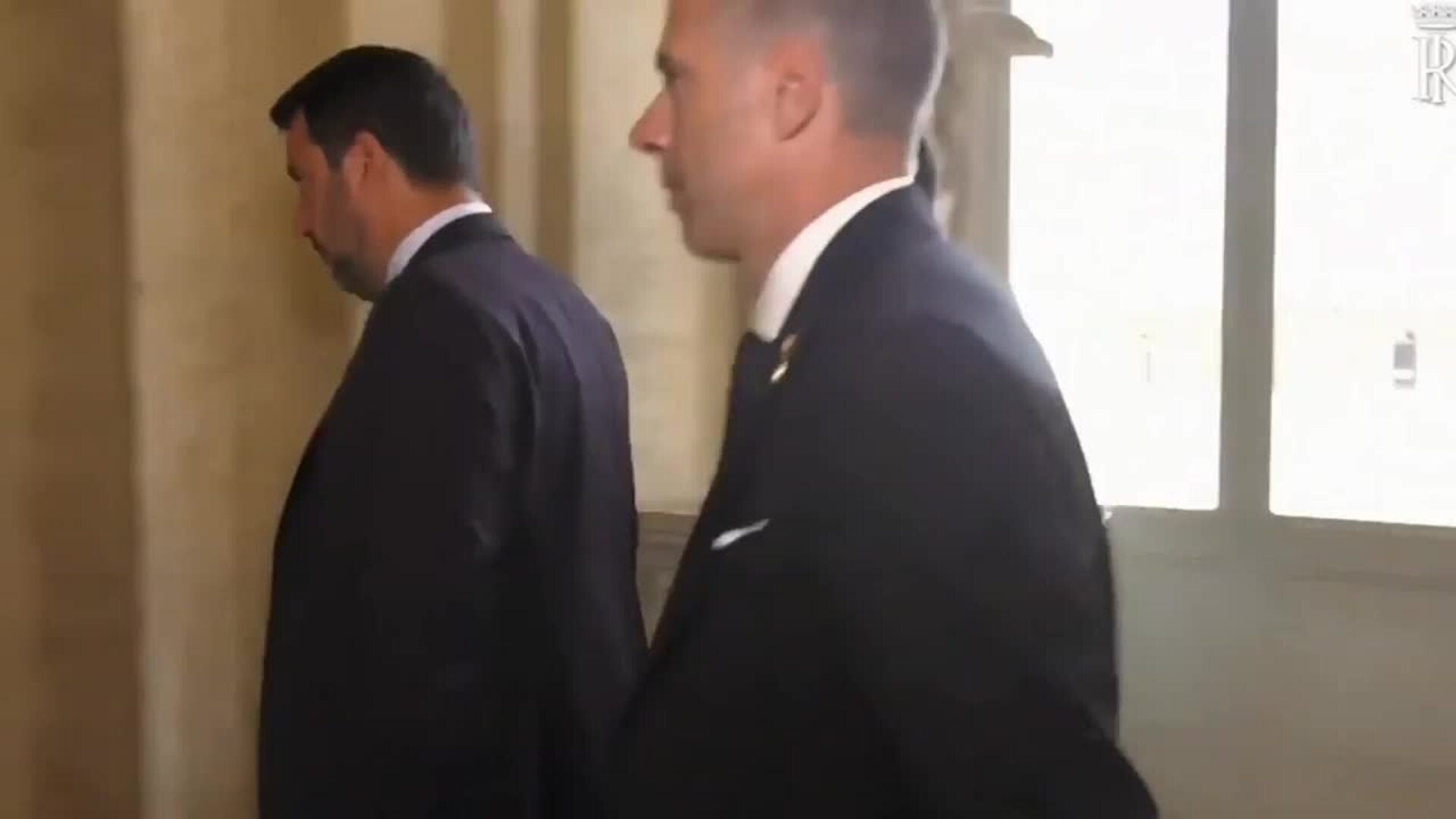 Italia tendrá más días para evitar la convocatoria de elecciones