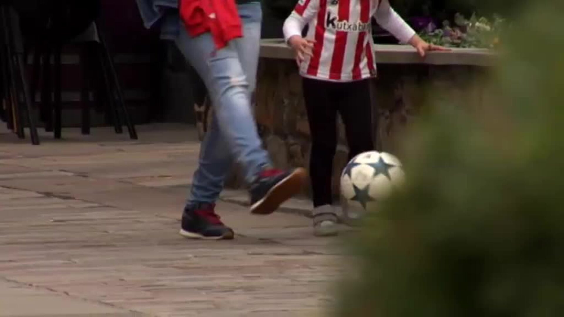 Qué deben hacerlos niños en la calle