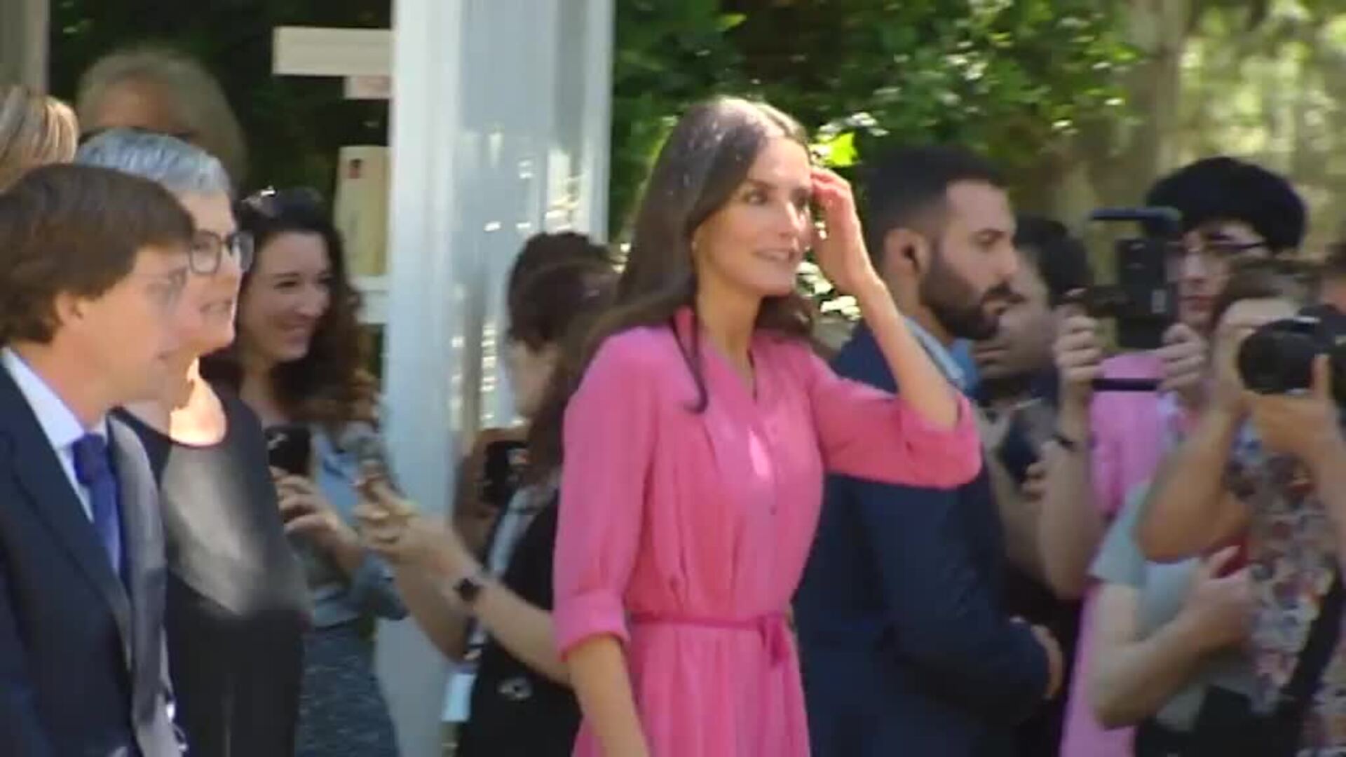 La reina Letizia inaugura la Feria del Libro de Madrid
