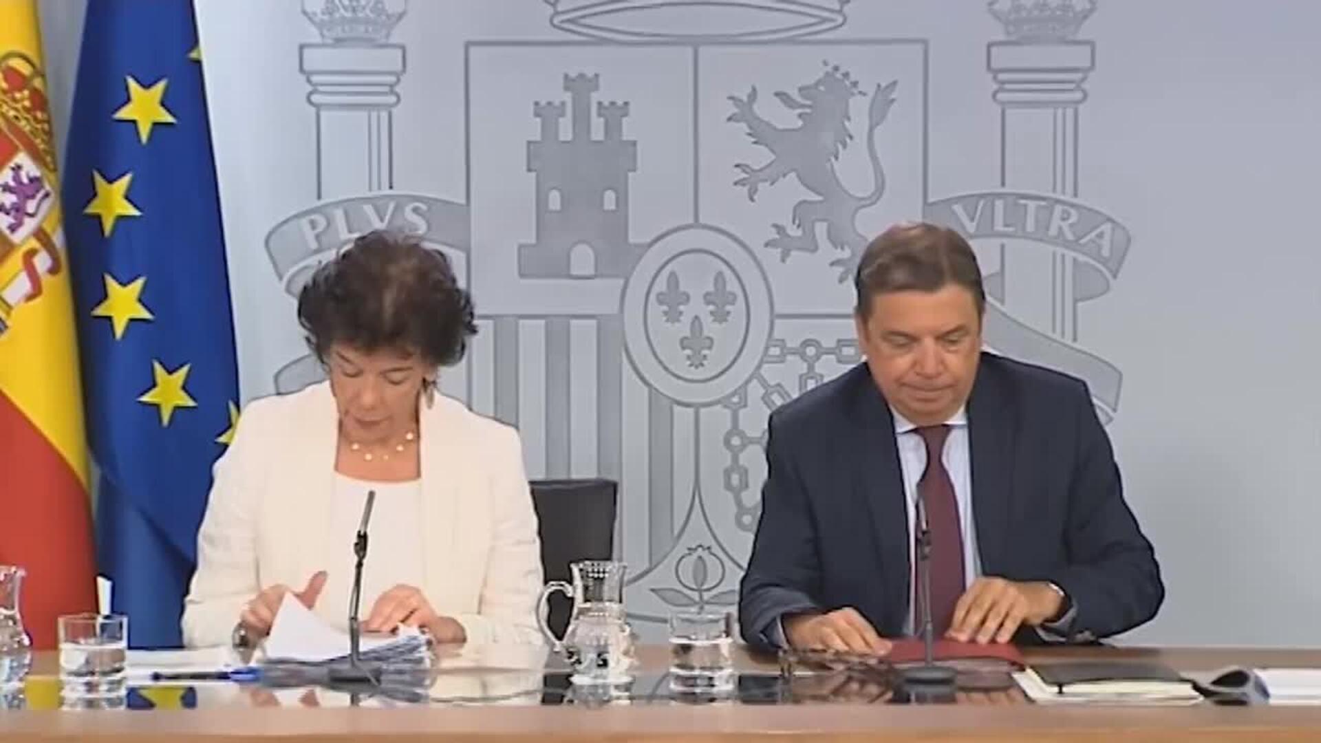 El Gobierno lamenta la &quot;semana triste&quot; por los incendios de Canarias