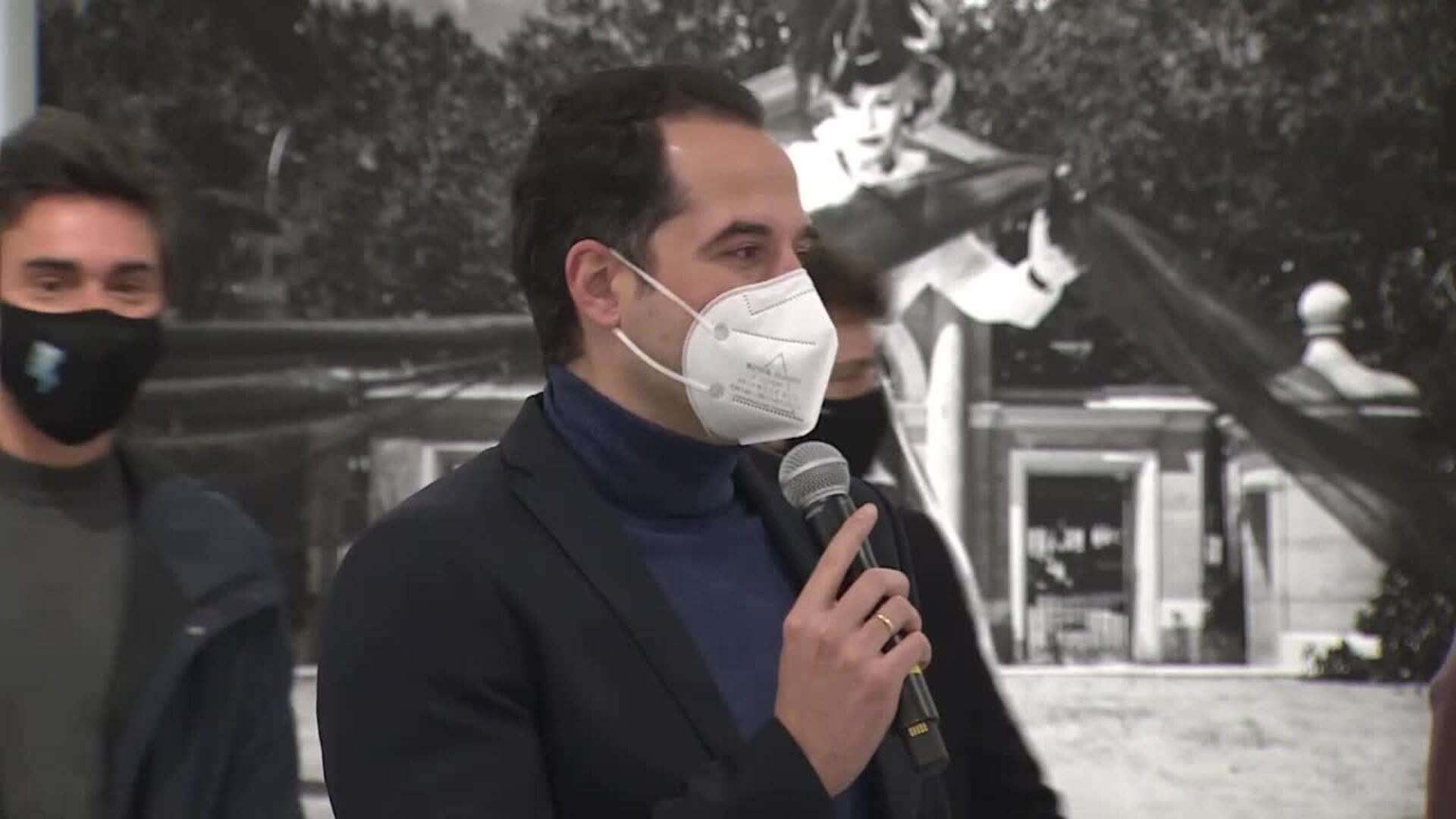 Aguado asegura que el camino hacia la igualdad &quot;no será por bandos&quot;