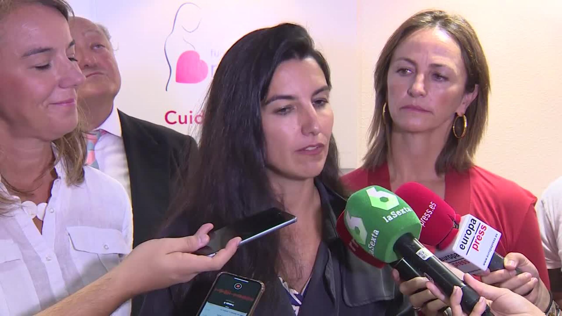 Monasterio: &quot;Los españoles se merecen altura de miras&quot;