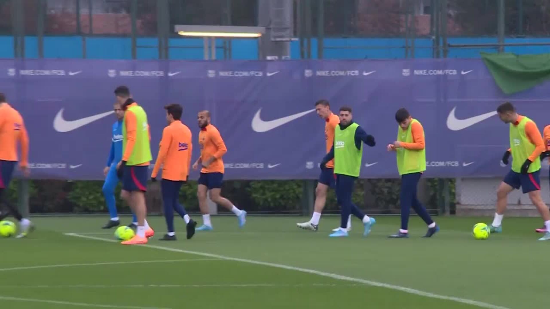 Real Madrid y FC Barcelona se preparan para el duelo de este domingo