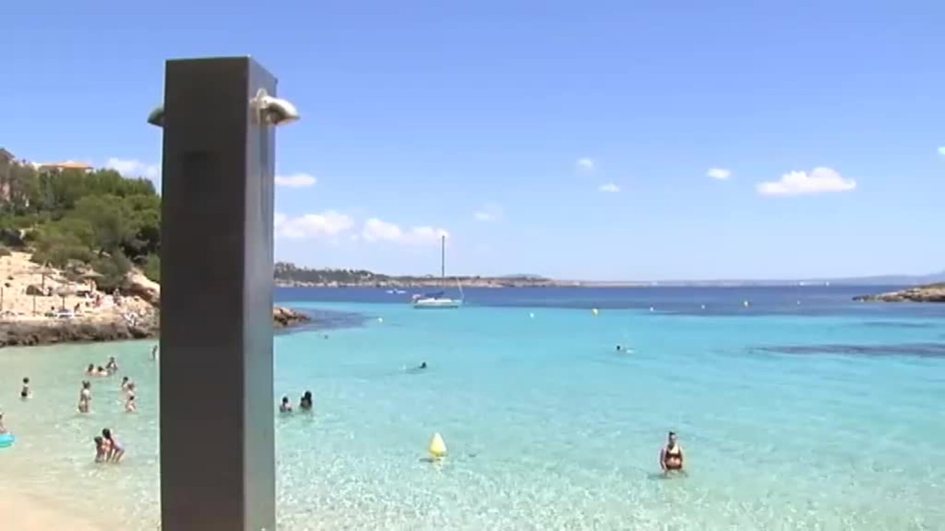 El Gobierno podría adelantar al 15 de junio la llegada de turistas extranjeros a Canarias y Baleares