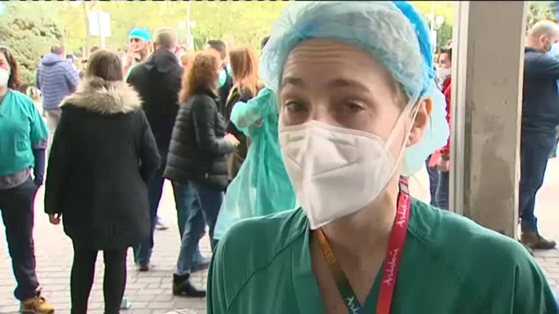 Emotivos homenajes a los dos últimos sanitarios fallecidos por COVID-19