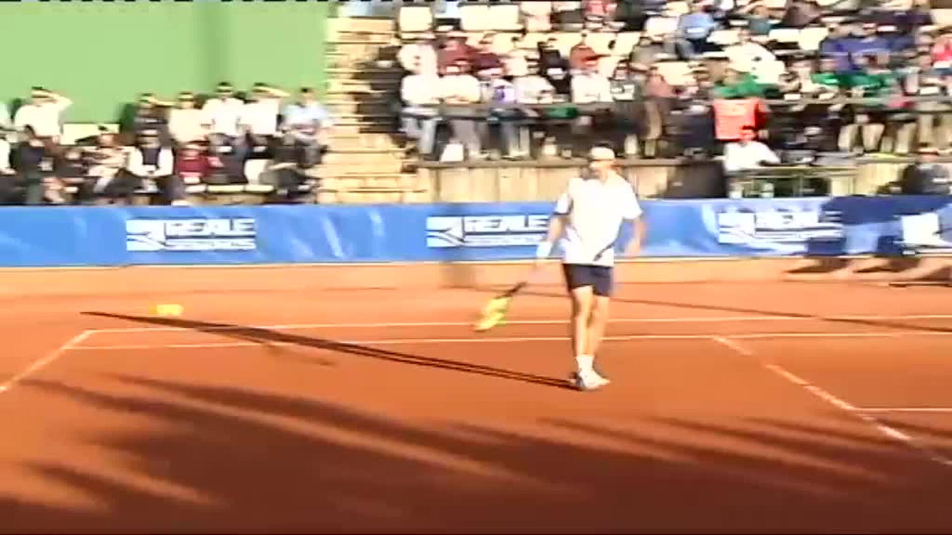 Joaquín y Bartra se enfrentan en un divertido y disputado partido de tenis