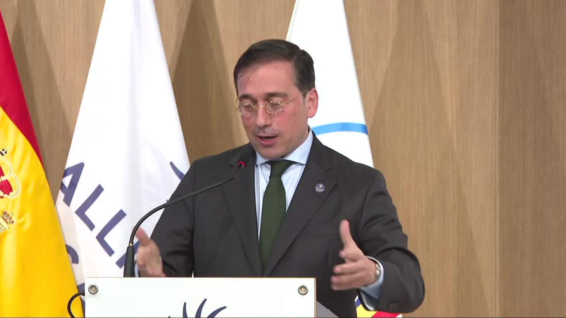 Albares evita aclarar si España expulsará al embajador ruso tras los &quot;crímenes de guerra&quot;