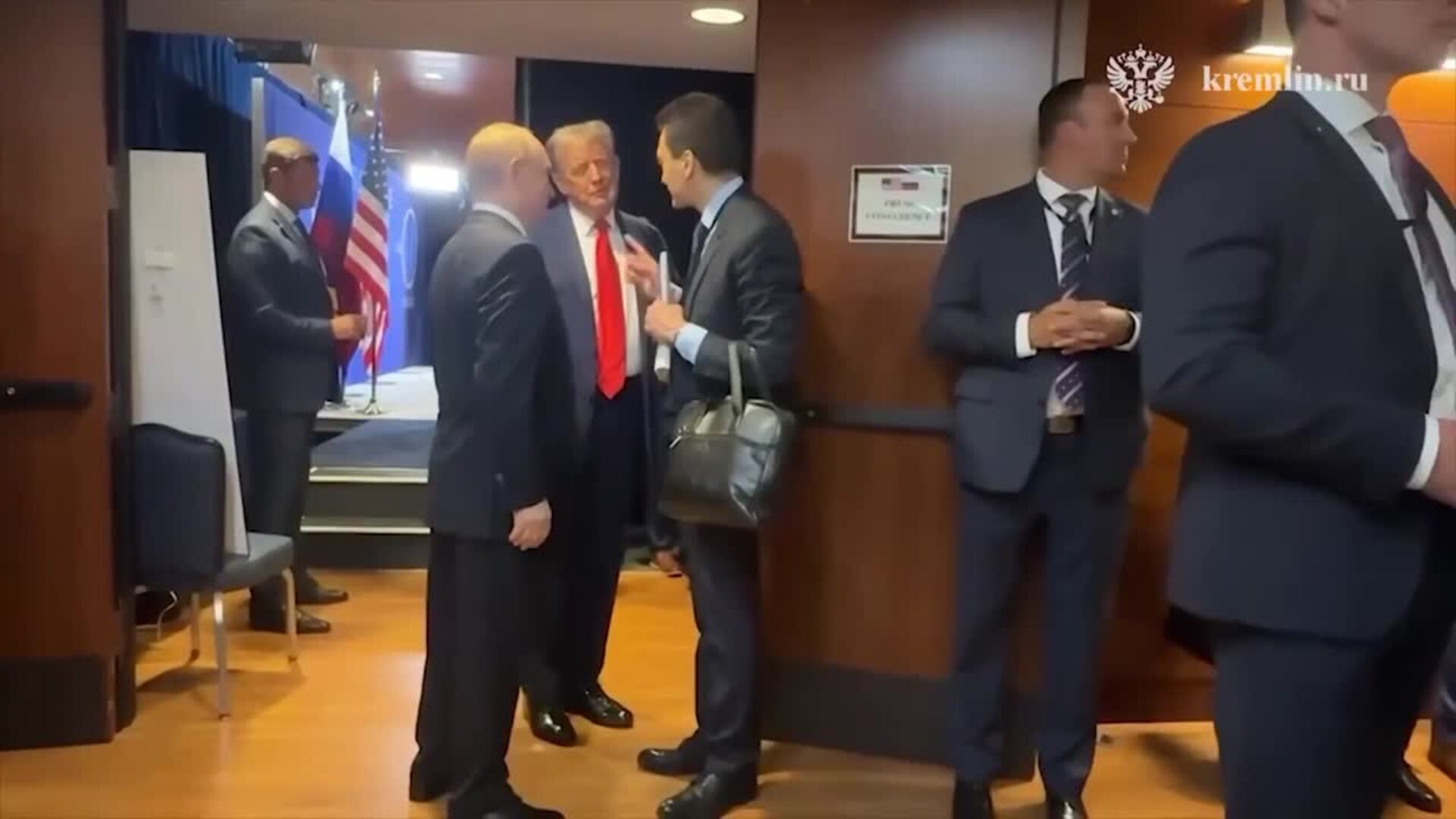 Kremlin aplaude decisión de Trump de priorizar reanudación de relaciones entre EEUU y Rusia