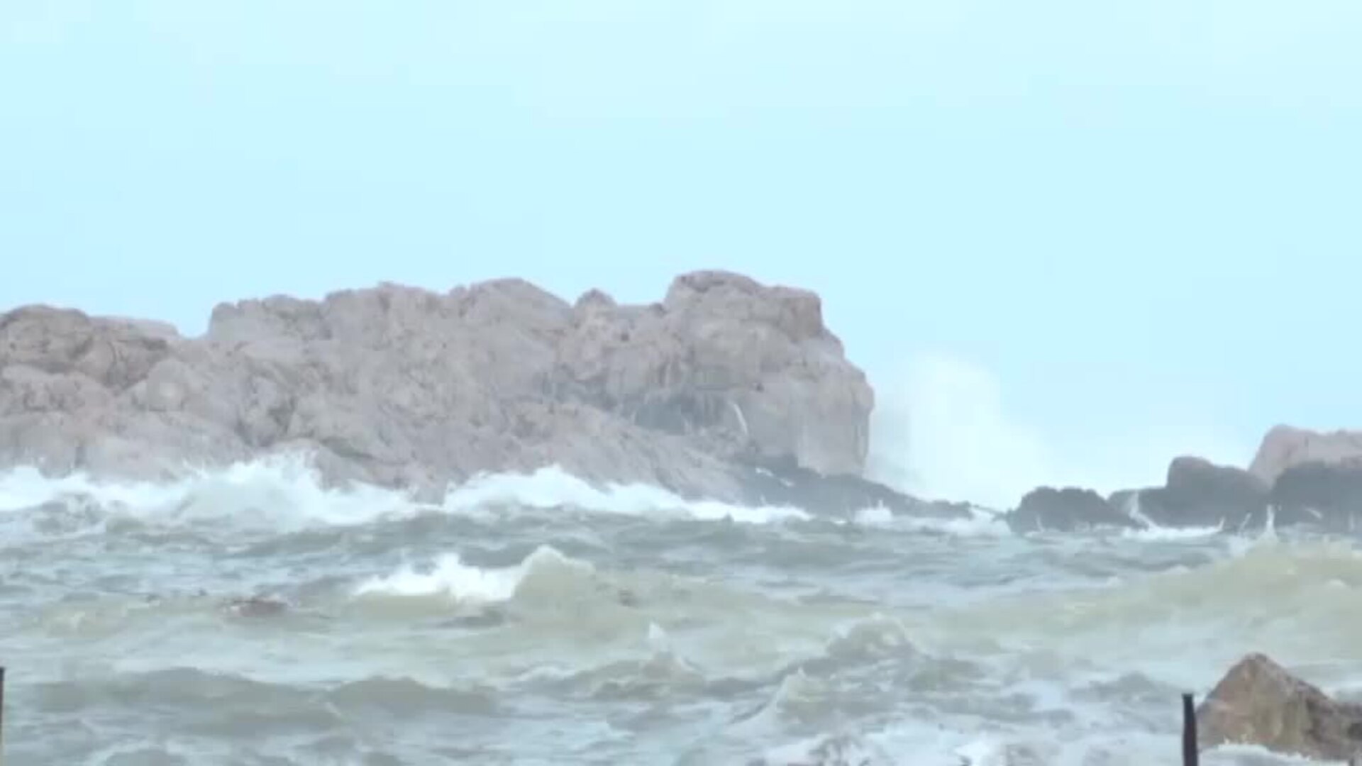 La borrasca Gloria deja intensas lluvias y vientos huracanados en la isla de Ibiza