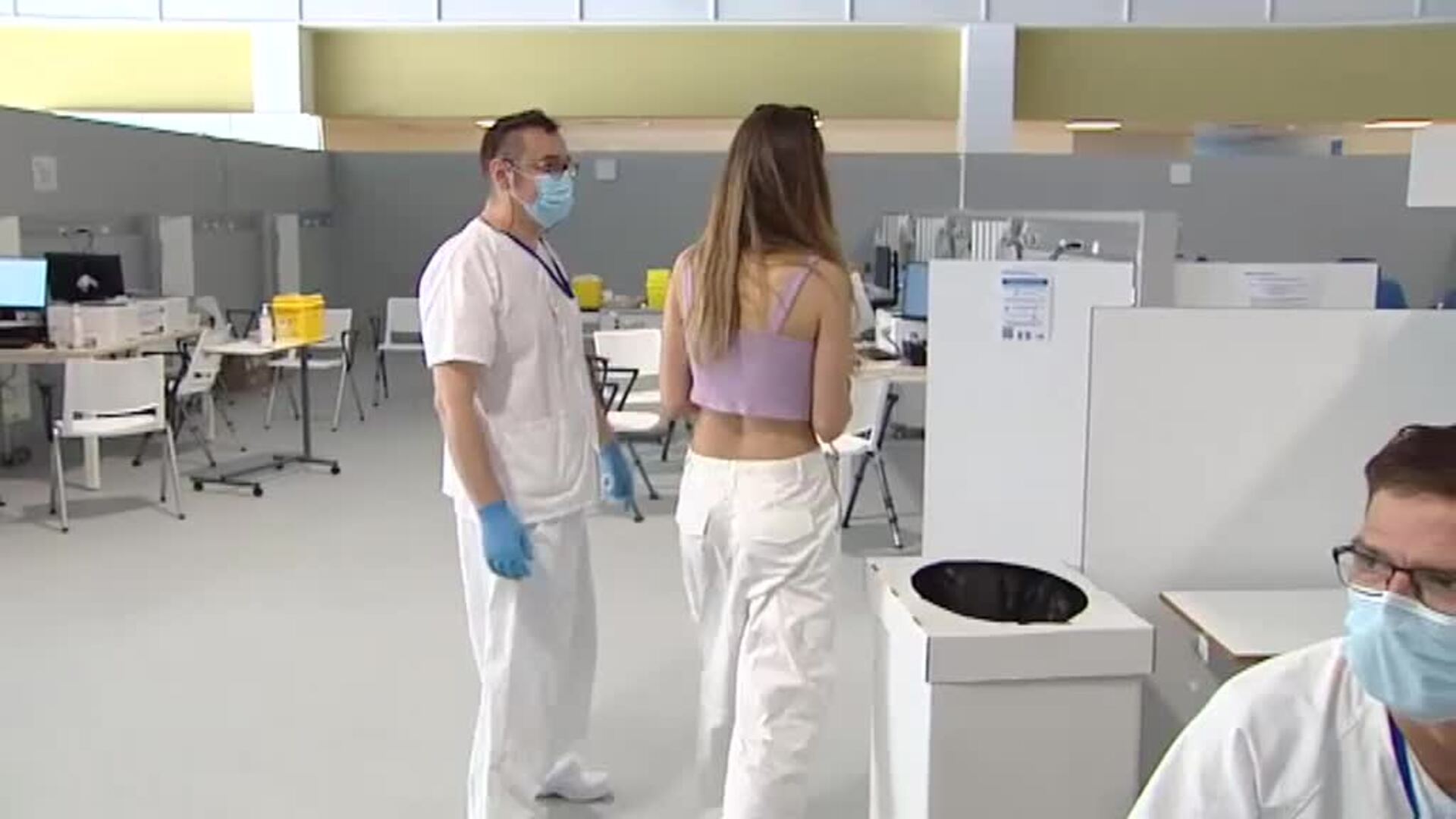 Una estudiante de medicina de 20 años, la vacunada un millón del Zendal