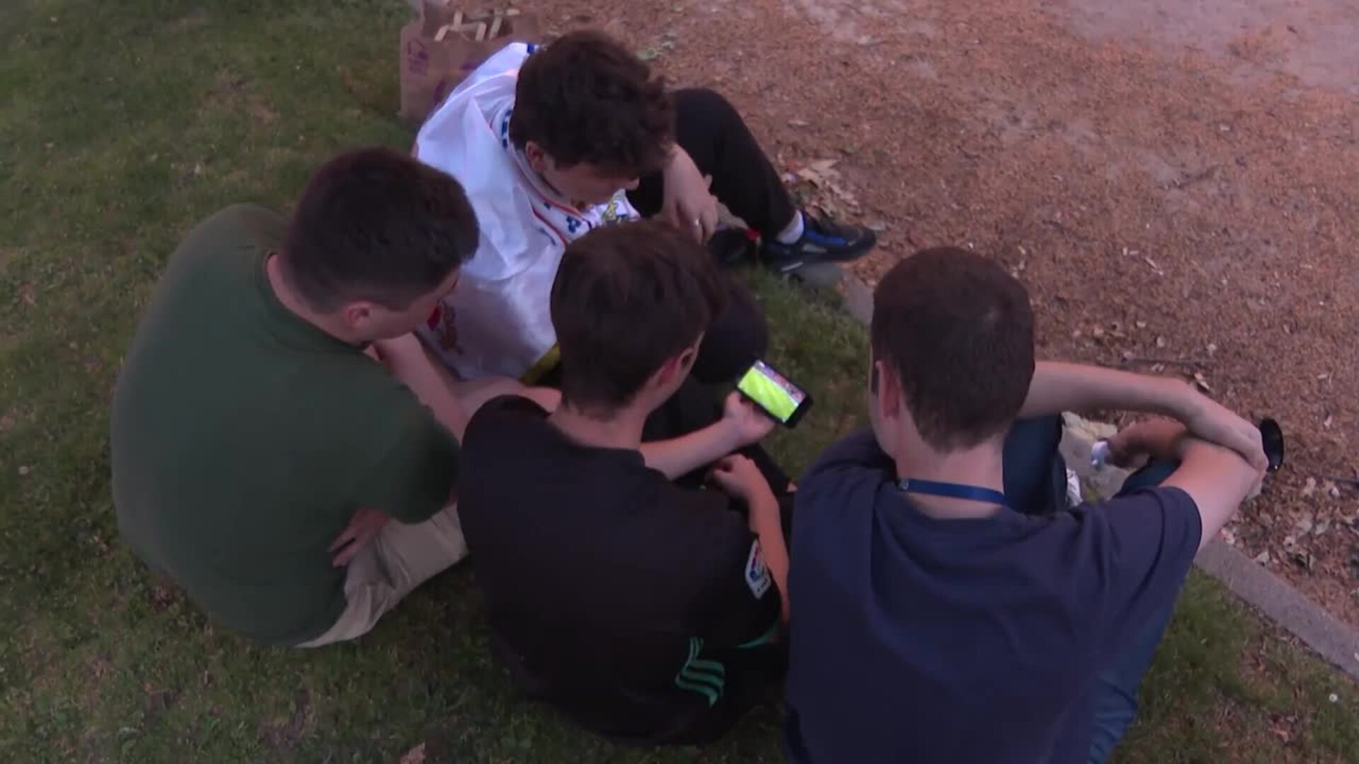 Nervios y emoción entre los aficionados del Real Madrid durante la final