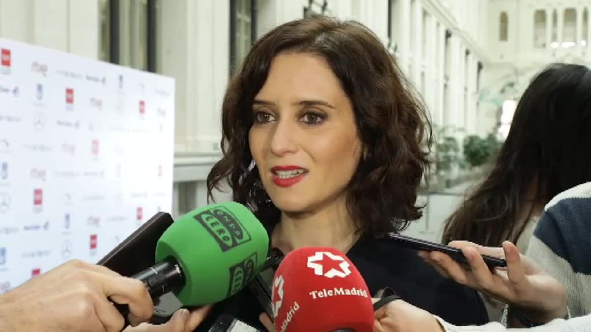 Ayuso pide explicaciones a la Delegación de Gobierno por la permisión de una protesta independentista y la prohibición de otra contra la exhumación de Franco