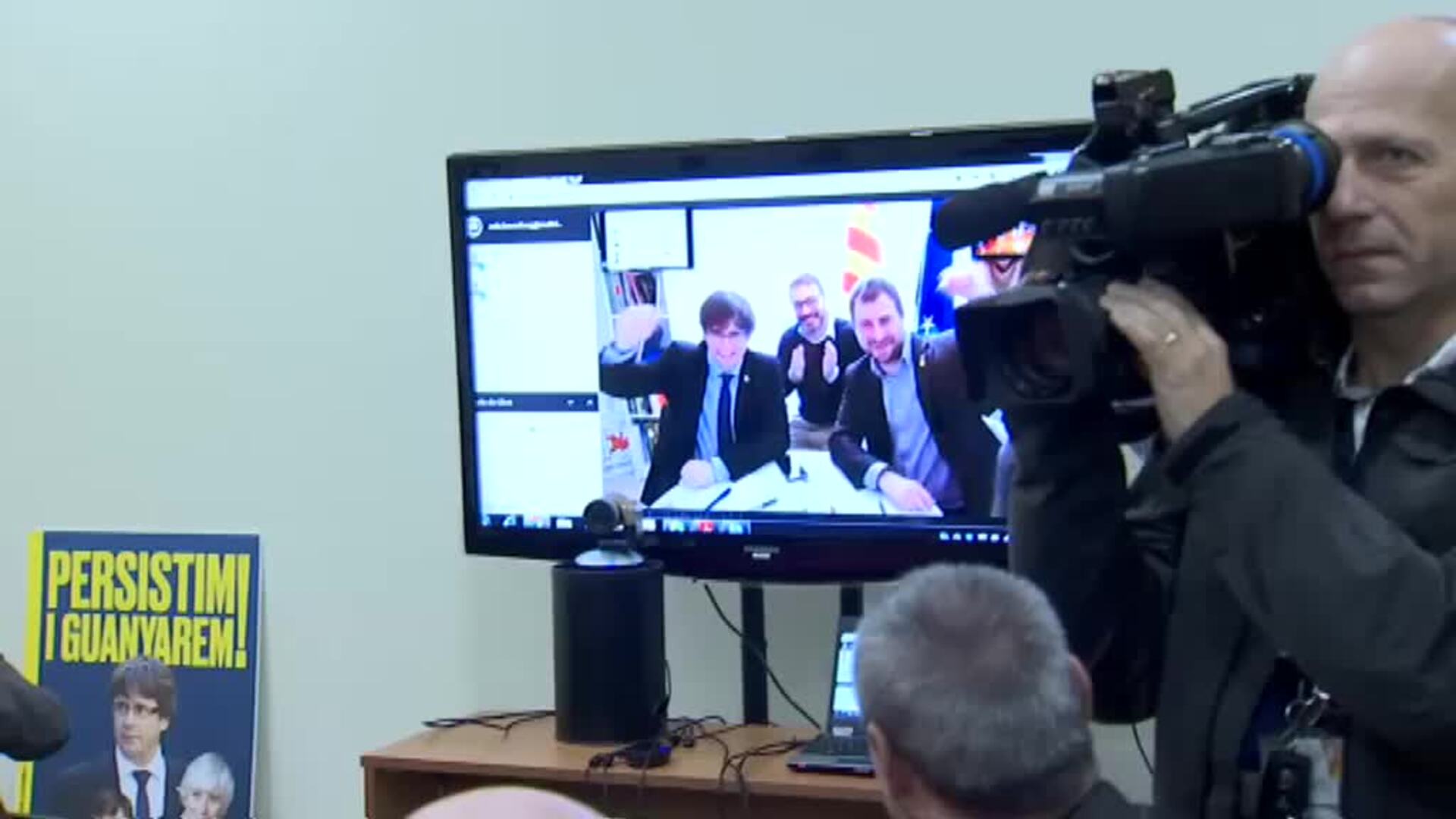 Puigdemont celebra con aplausos la sentencia del TJUE sobre la inmunidad de Oriol Junqueras