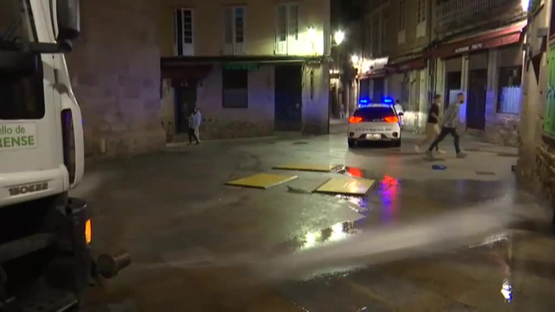 El efecto disuasorio del camión de la limpieza para evitar las concentraciones ilegales en las calles de Orense