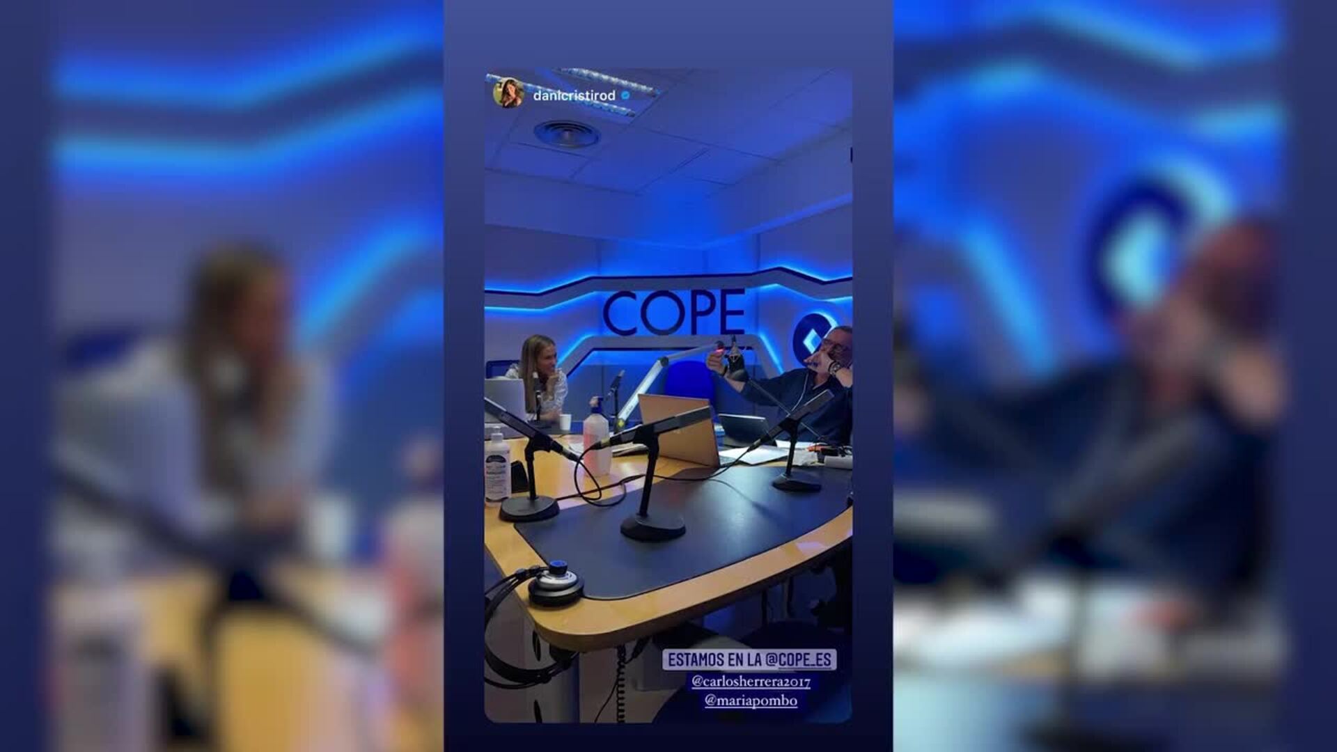 María Pombo comparte estudio de radio con Carlos Herrera