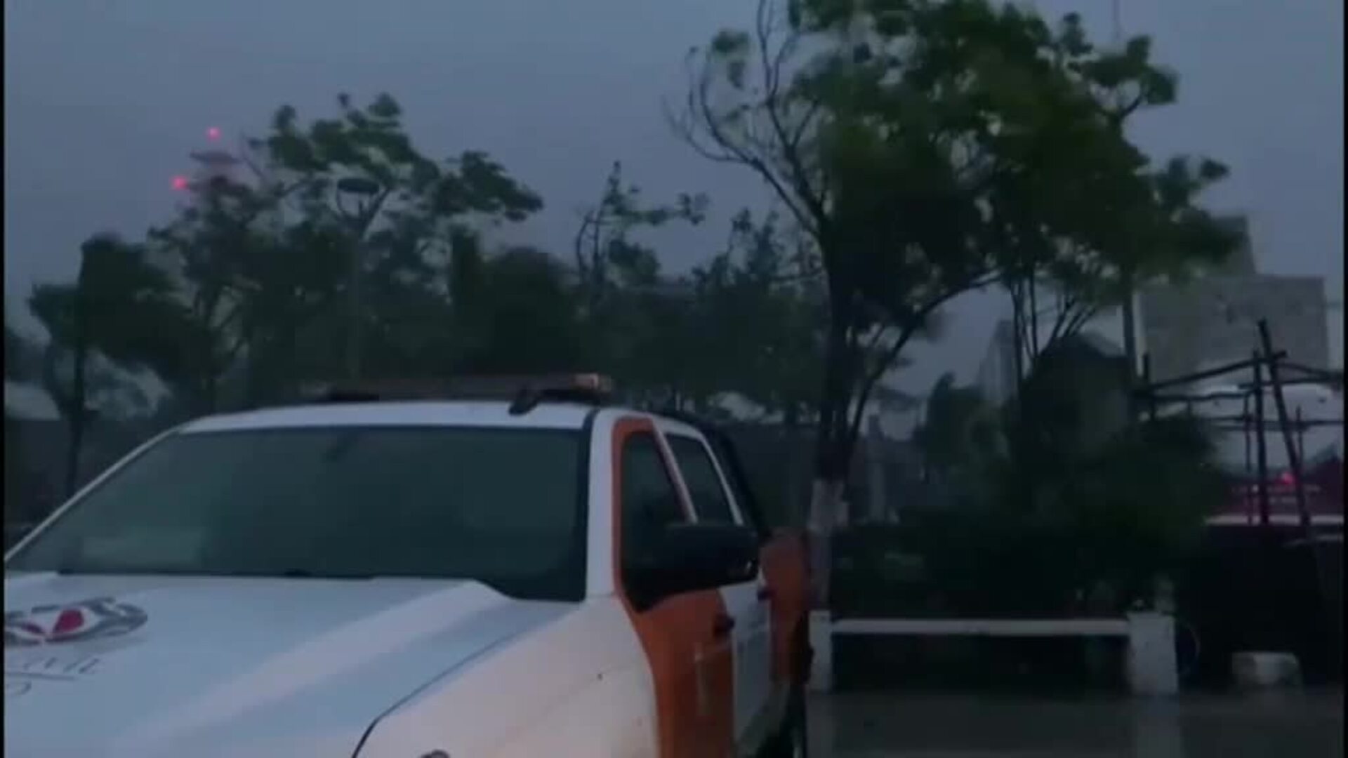 El huracán Grace causa daños menores en la costa caribeña de México