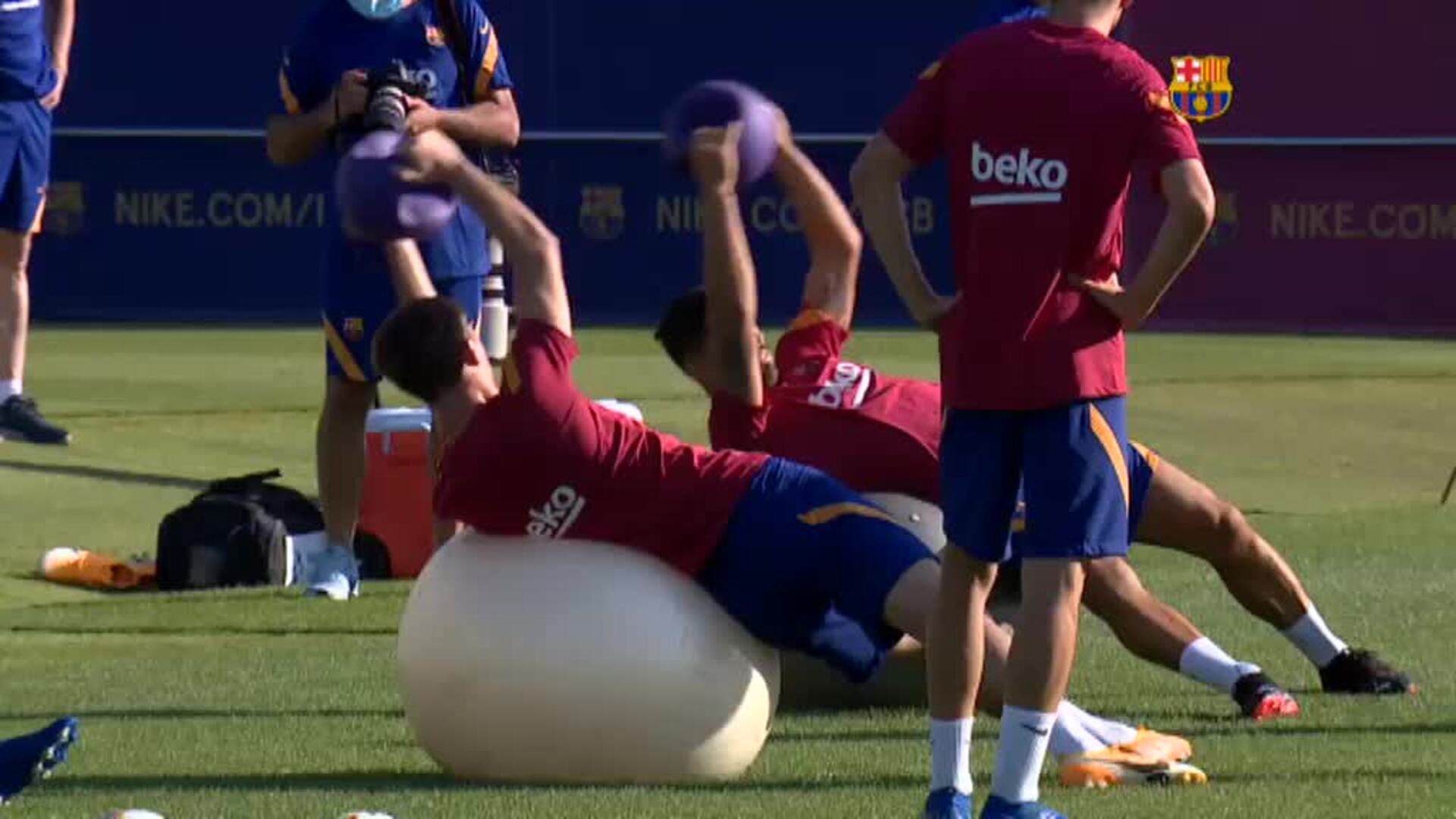 El Barça completa el último entrenamiento de la semana aún sin Messi