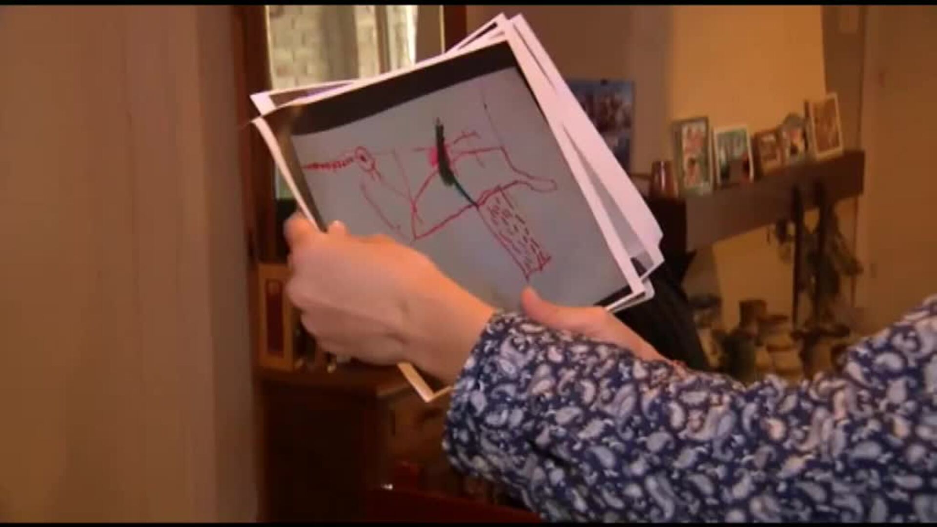 La niña y la madre de Uruguay permanecen en el consulado de Barcelona