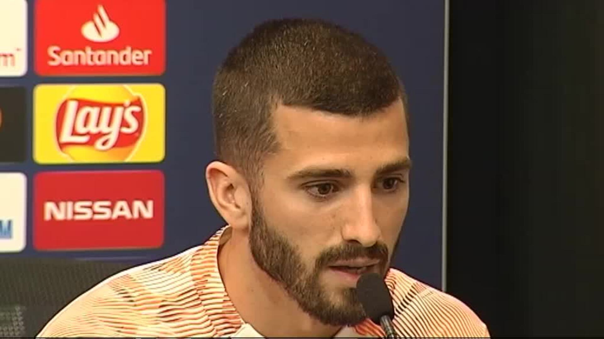 Celades: &quot;El partido de mañana es vital para el futuro del Valencia en la Champions&quot;