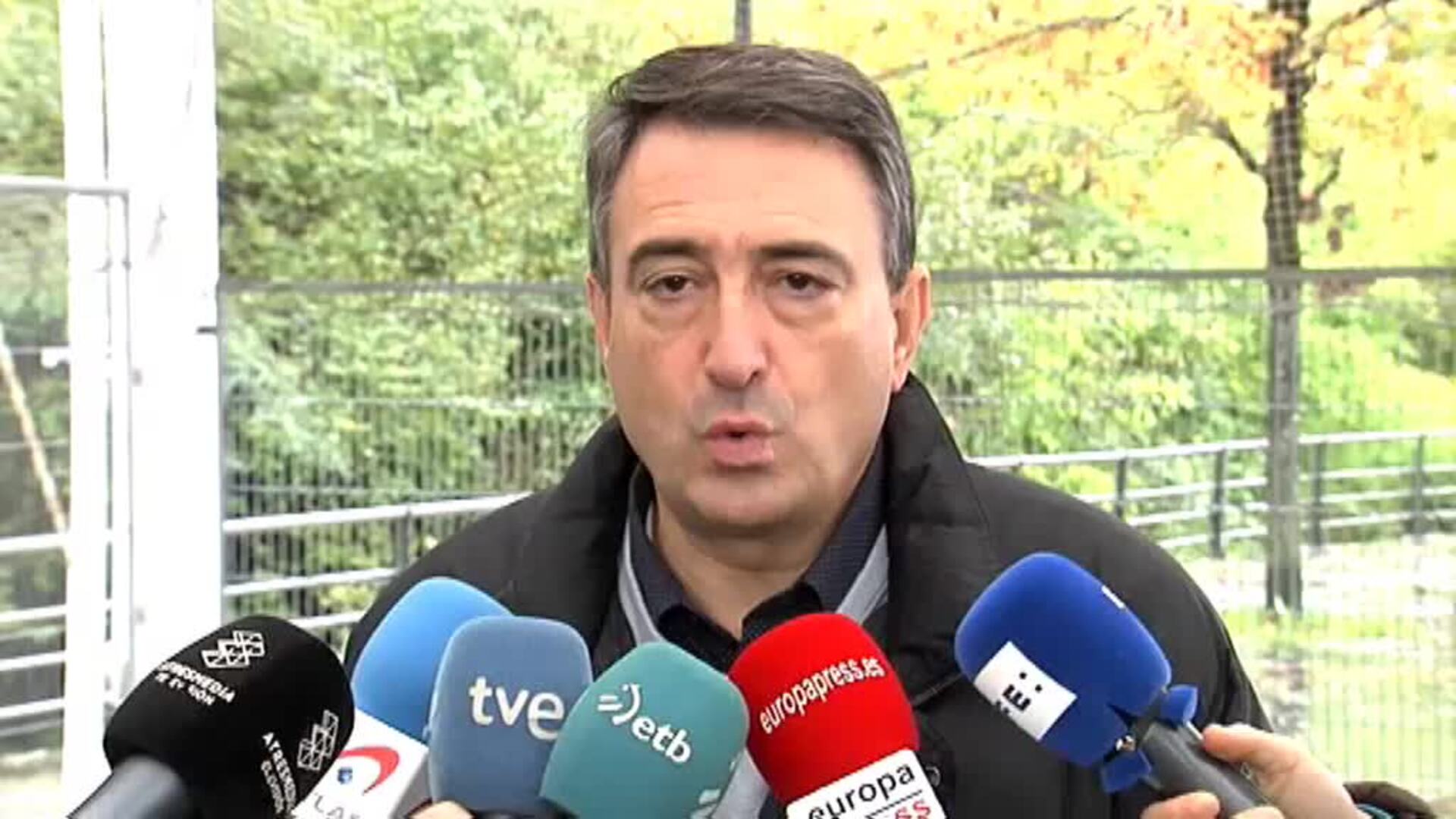 Aitor Esteban llama a votar: &quot;Nos jugamos mucho en el campo de las libertades y los derechos&quot;