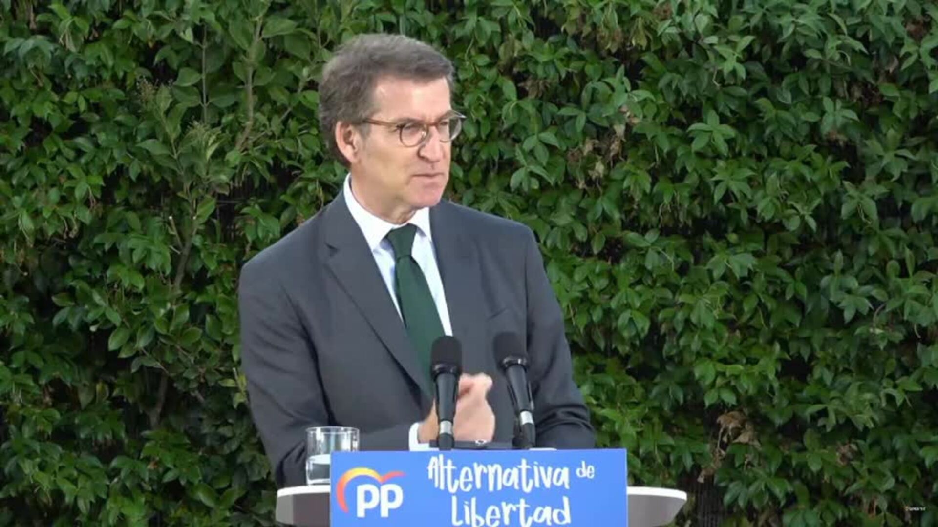 Feijóo acusa al PSOE de no reconocer sus equivocaciones y pensar que la gente &quot;vota mal&quot;