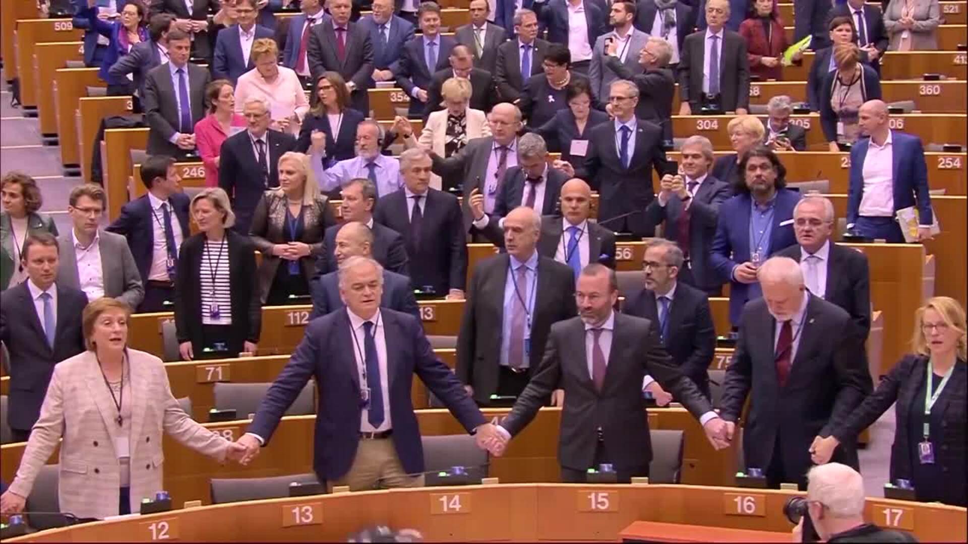 La Eurocámara ratifica el acuerdo de divorcio con Reino Unido