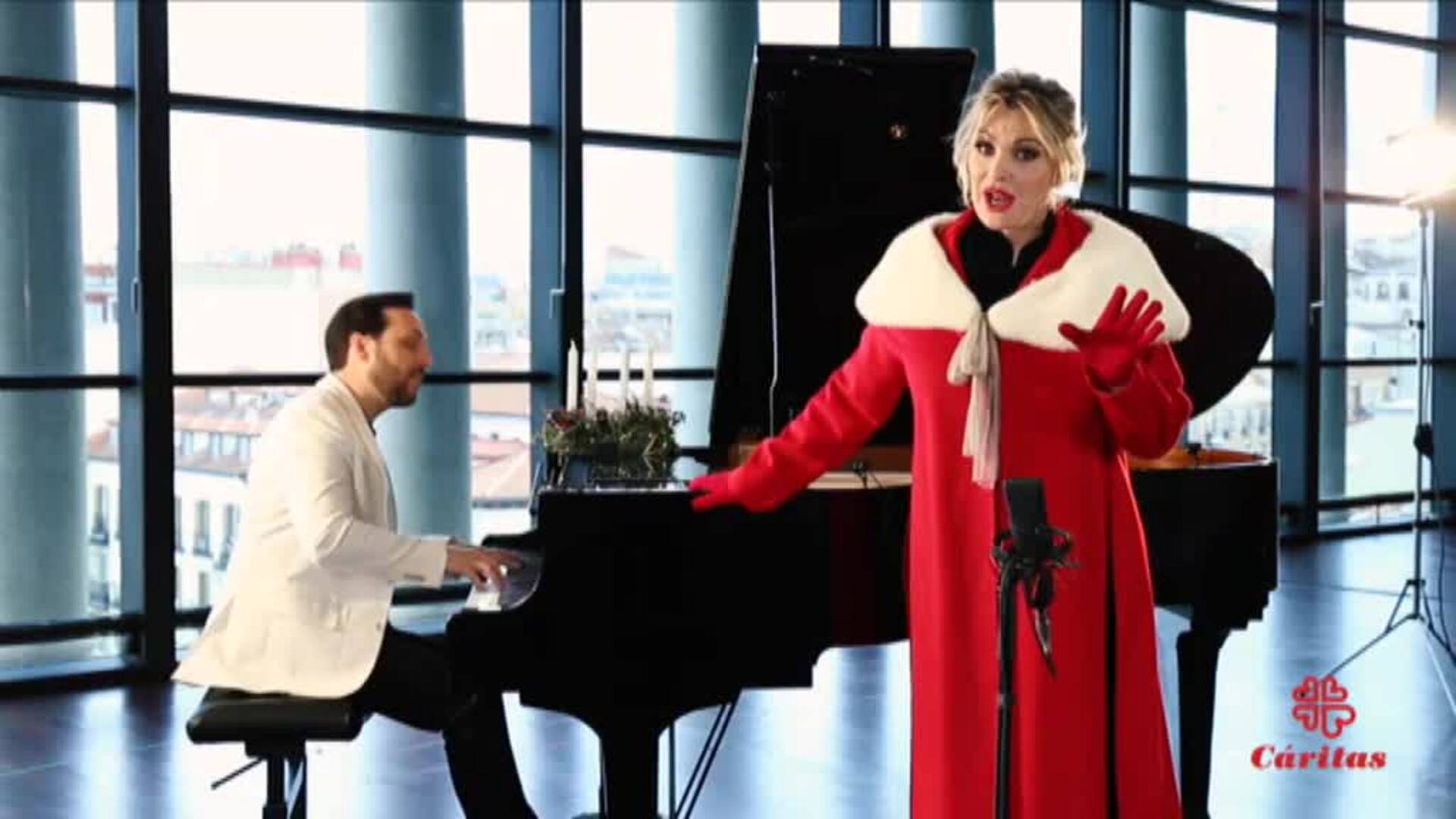 La soprano Ainhoa Arteta apoya con su voz la campaña de Navidad de Cáritas