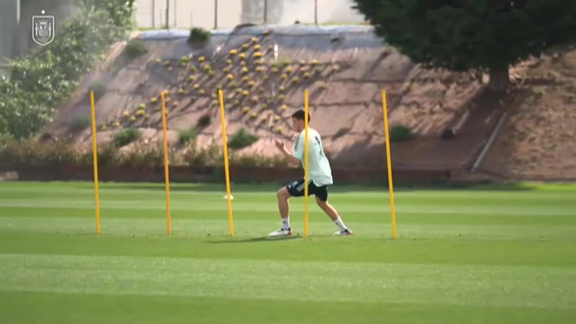 La selección se entrena por turnos y de forma individual