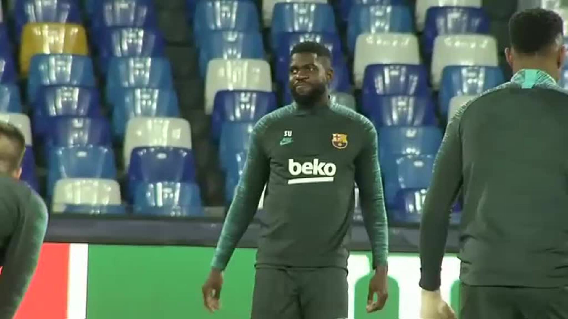 El Barça se ha entrenado sobre el césped de San Paolo