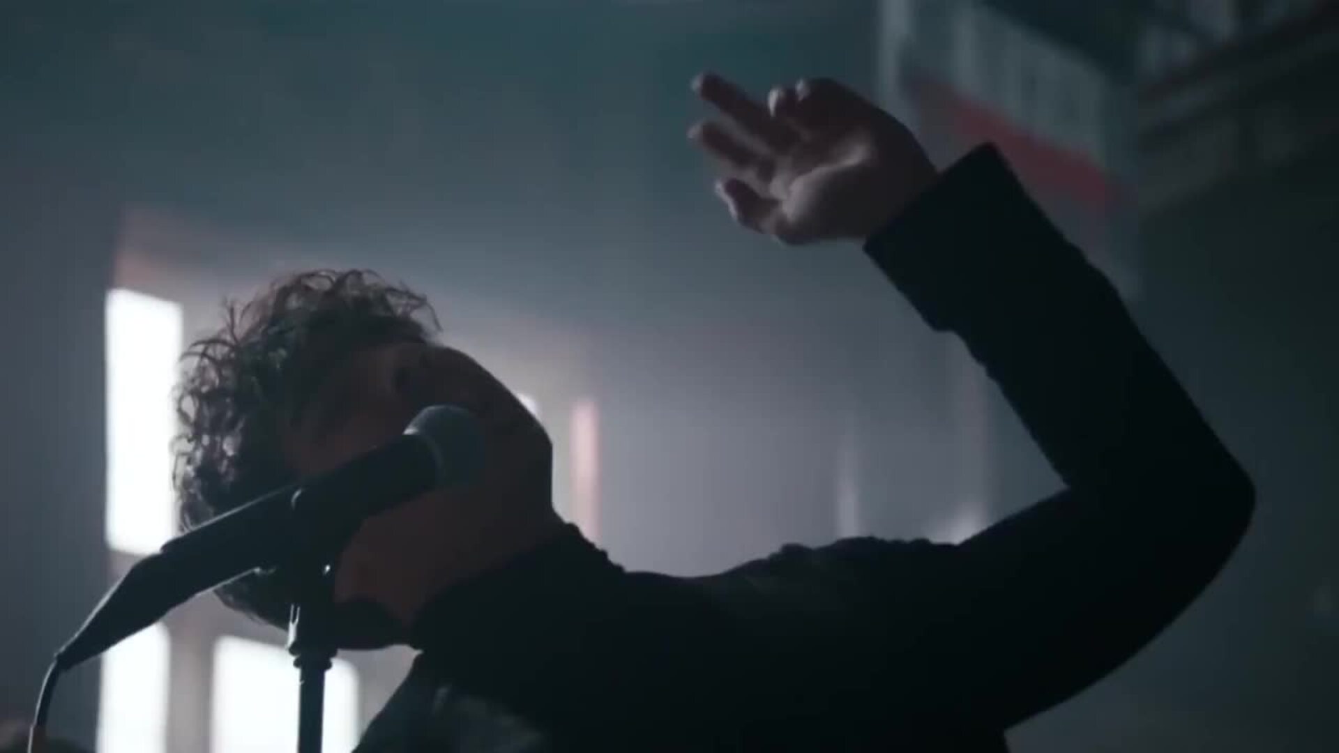 Joe Jonas y Sophie Turner se tatúan a Waldo, su perro fallecido