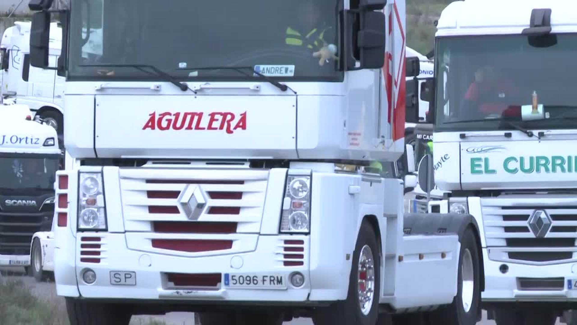 Camioneros protestan con una marcha lenta alrededor de Mérida