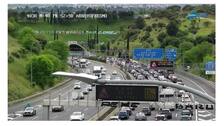 Atasco de más de 10 kilómetros en la M-40 tras caerse una plancha del túnel de El Pardo