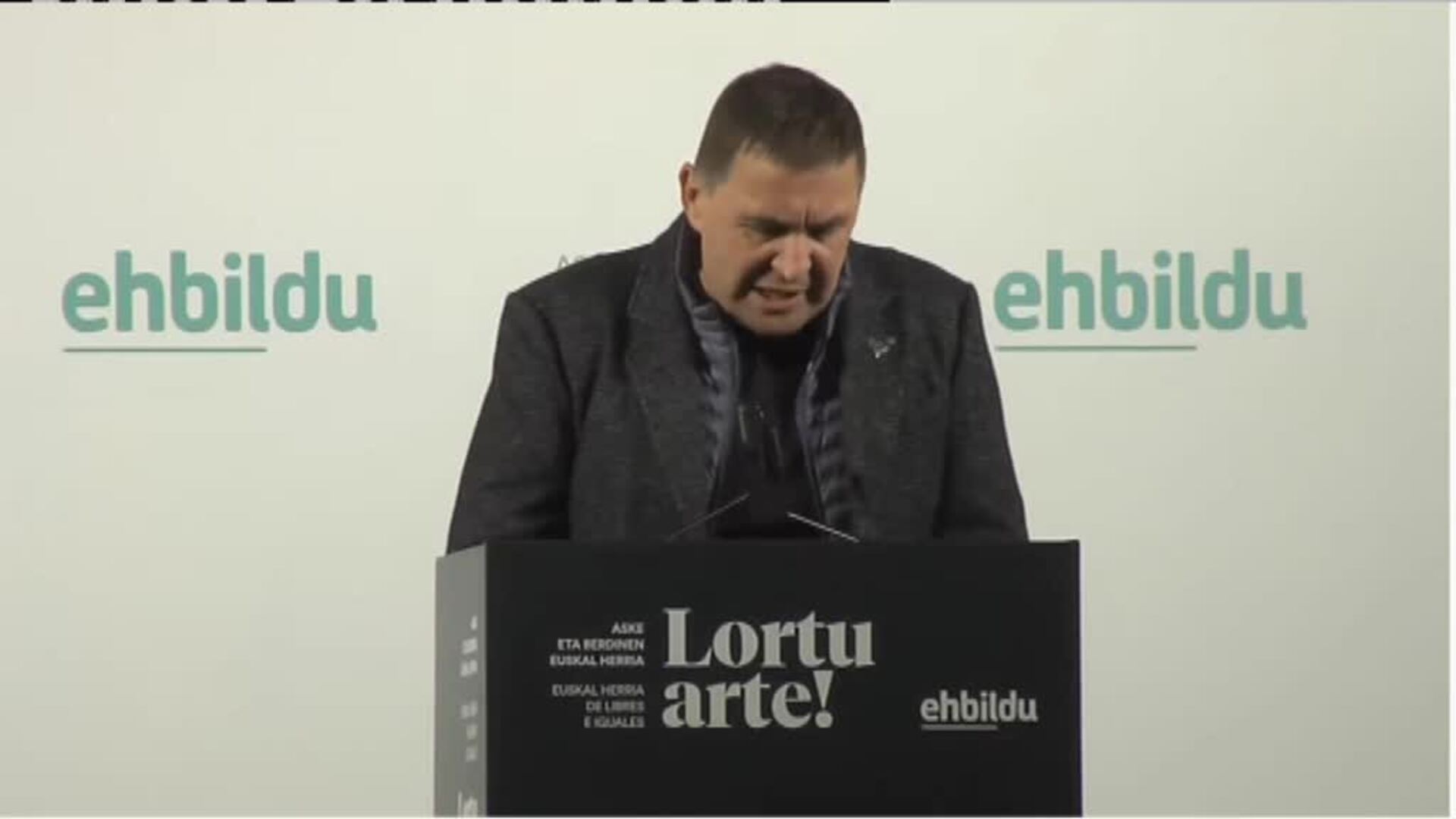 Otegi: &quot;Sacar a Franco del Valle de los Caídos es fácil, lo difícil es expulsar a los franquistas de los aparatos de Estado&quot;