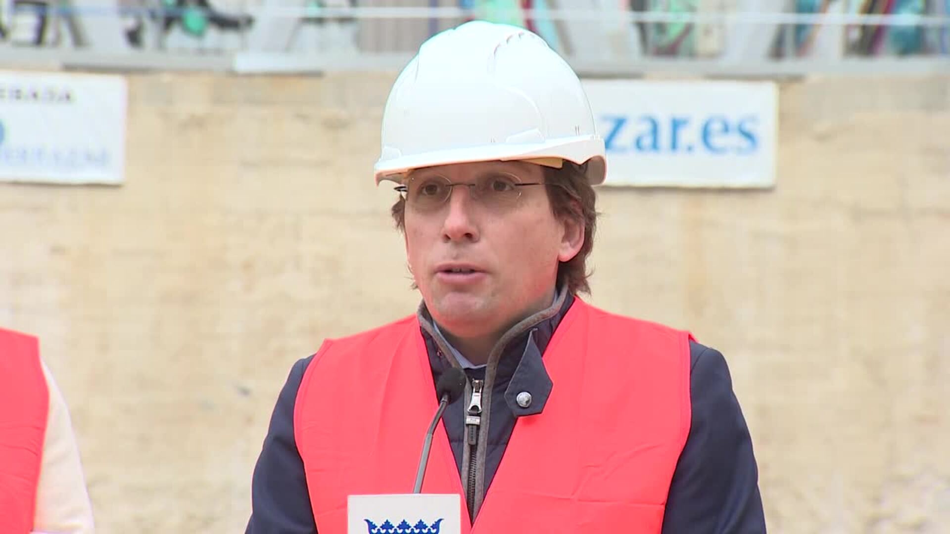 Almeida pide al Gobierno &quot;claridad absoluta&quot; en la distribución de vacunas