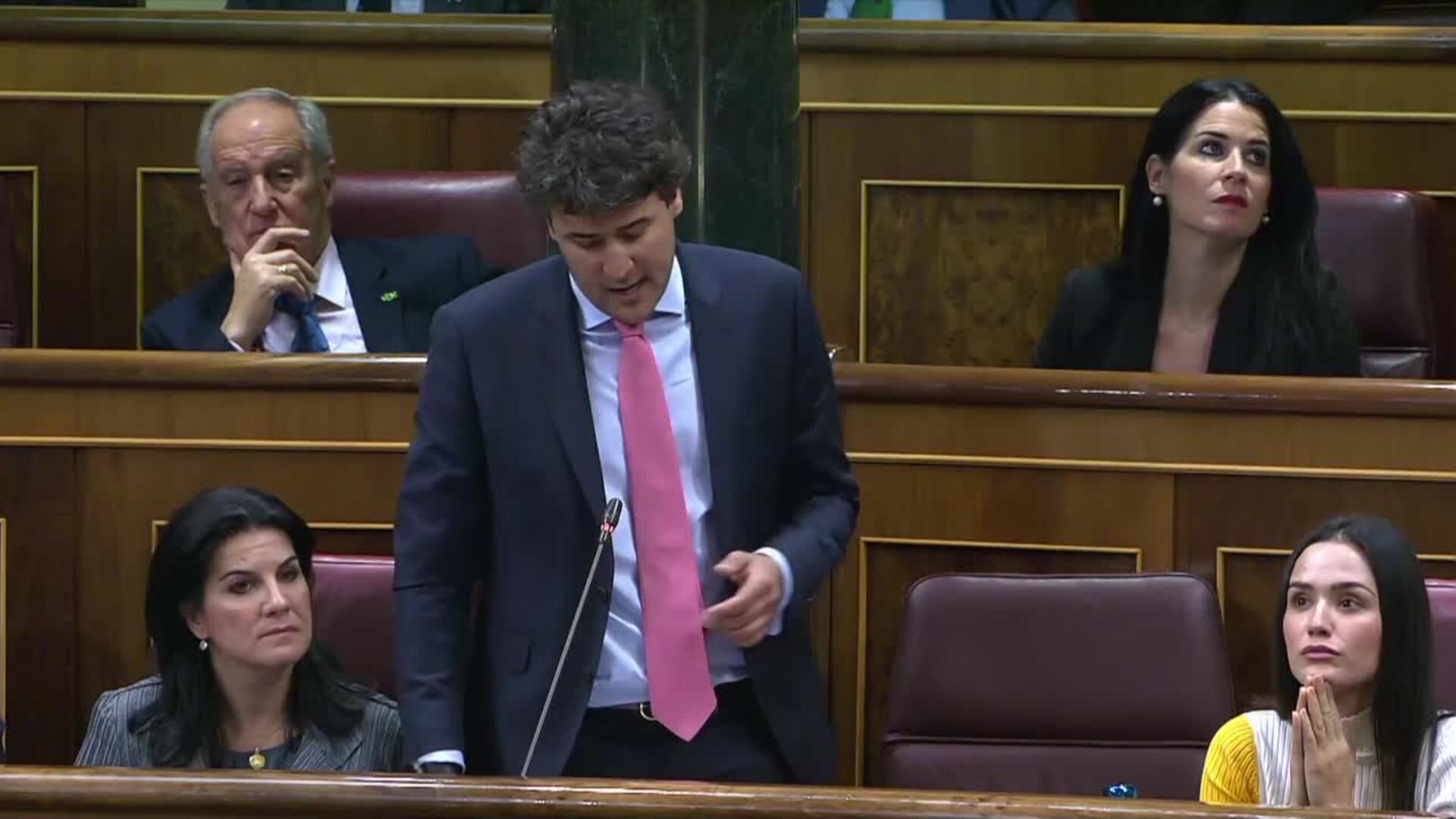 Vox pide cuentas a Planas por un mundo rural que &quot;agoniza&quot;