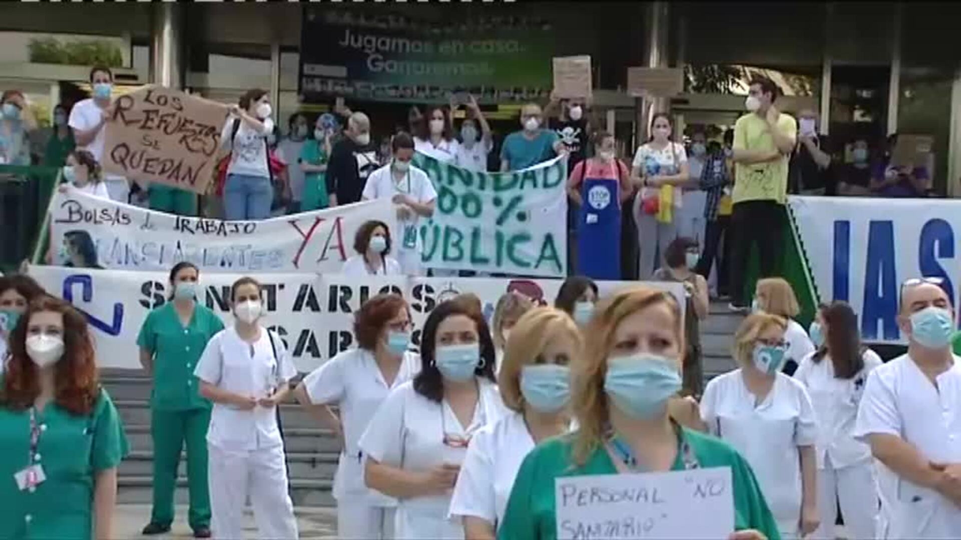 Multitudinaria protesta del personal sanitario de la Comunidad de Madrid